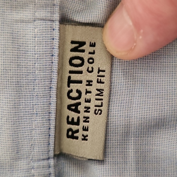 3/$20 Kenneth Cole Reaction Light Blue Button-Up Shirt - Picture 5 of 9